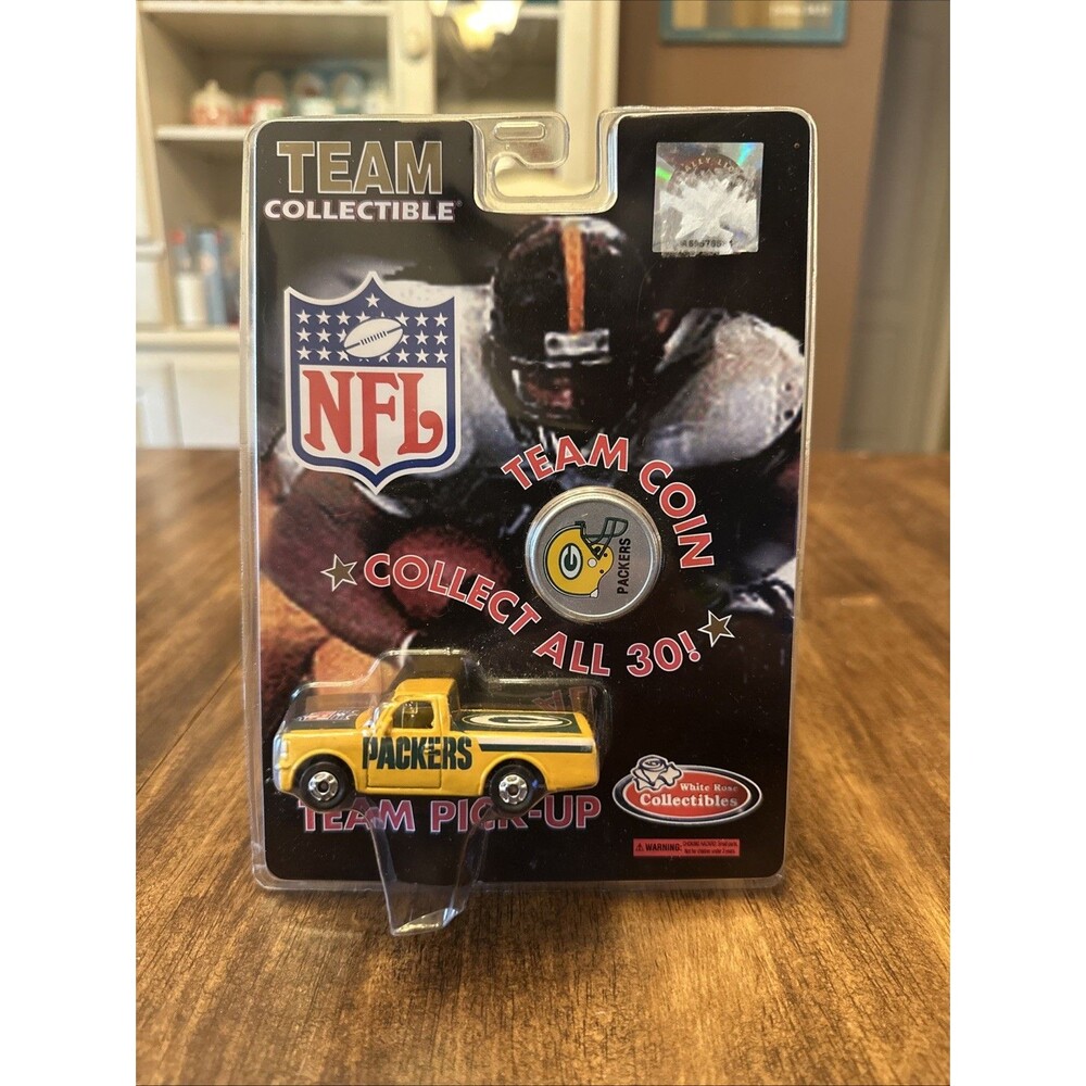 White Rose Collectibles NFL Packers Team F-150 Pickup Truck w/coin - Sealed NIB